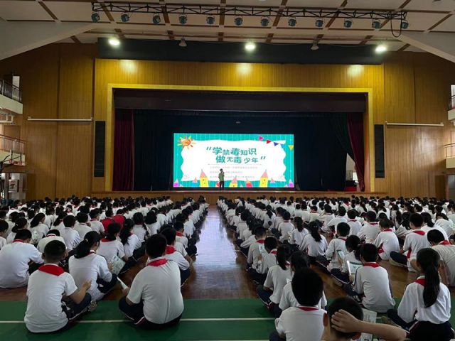 三鄉(xiāng)鎮(zhèn)開(kāi)展“&nbsp;禁毒伴成長(zhǎng)，青春不‘毒’行”禁毒宣傳教育活動(dòng)照片1.jpg